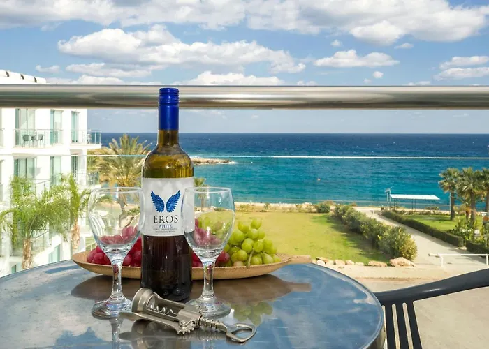 Apartament Gabriela - Coralli Beachfront Protaras