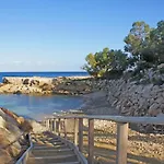 Gabriela - Coralli Beachfront Apartment