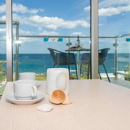 Gabriela - Coralli Beachfront Feriehus