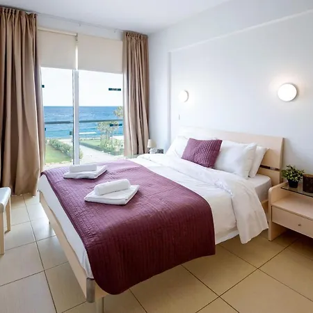 Gabriela - Coralli Beachfront Apartment